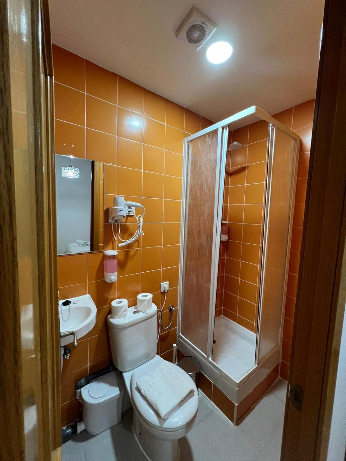 Hostal Flat55Madrid Eksteriør billede